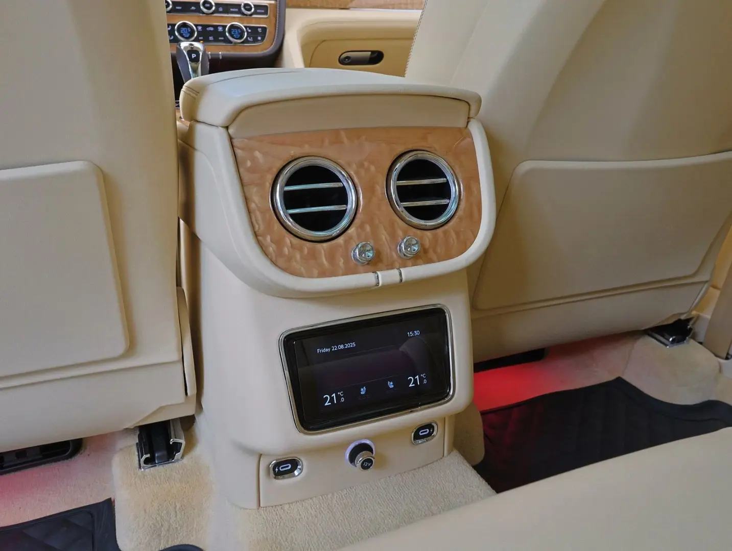 BENTLEY Bentayga Azure