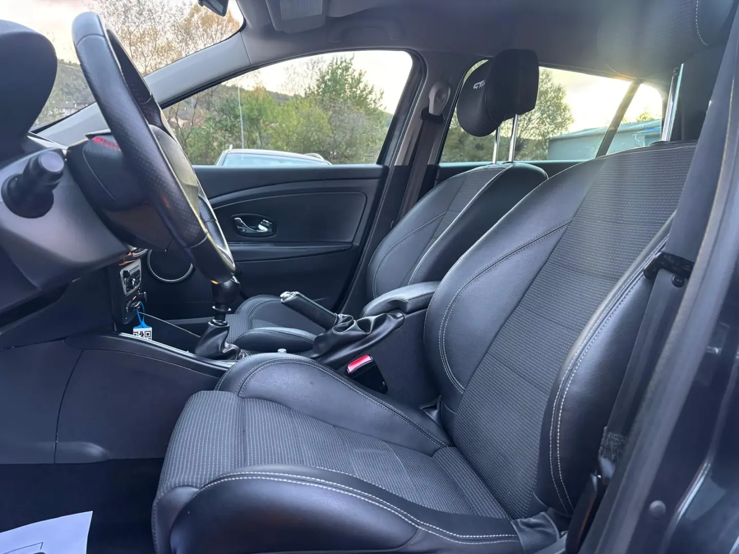 Renault Megane GT Rate si Garantie