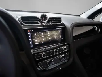 BENTLEY Bentayga 4.0 V8