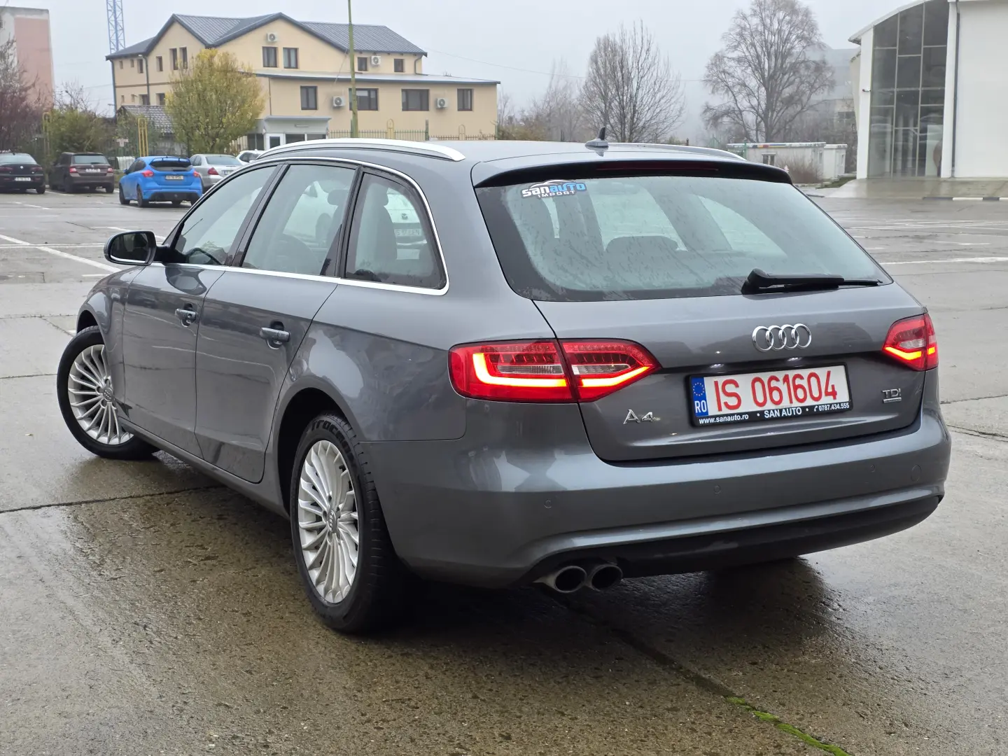 Audi A4 quattro 2013 2.0 TDI 177 CP euro 5 automata