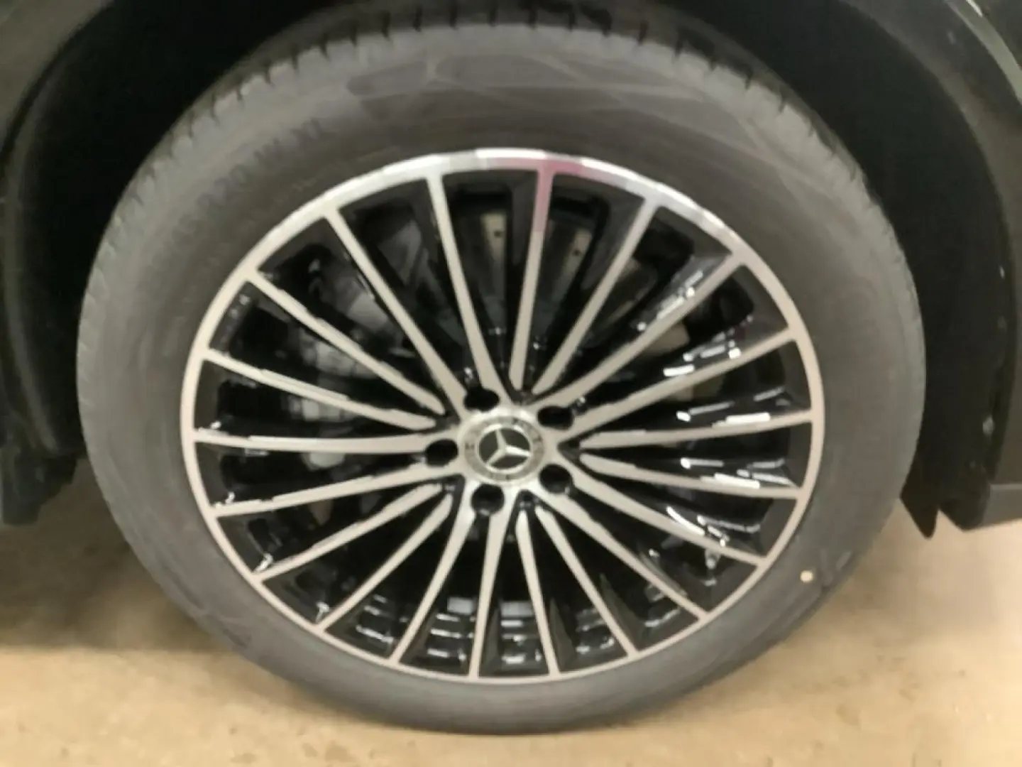 GLC 220 d 4MATIC AMG 20'' DIGITAL LIGHT KEYLESS