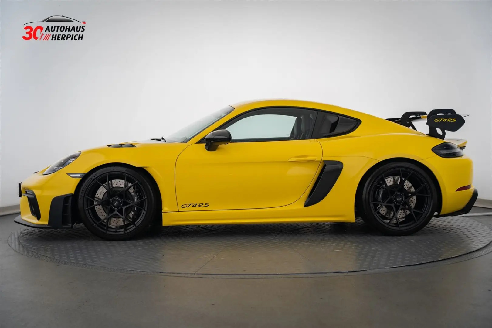 Porsche Cayman GT4RS CS