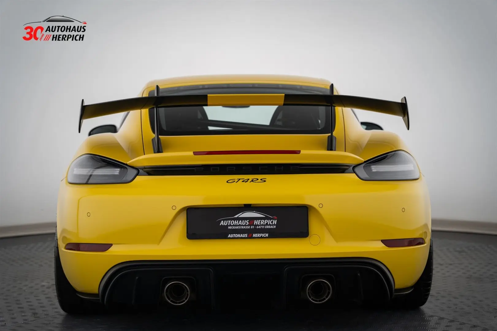 Porsche Cayman GT4RS CS