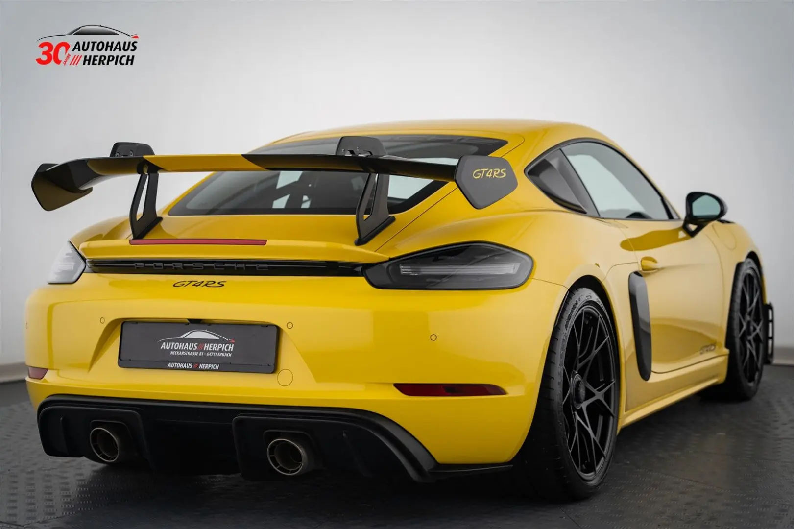 Porsche Cayman GT4RS CS