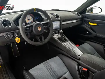 Porsche Cayman GT4RS CS