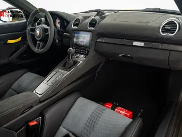 Porsche Cayman GT4RS CS