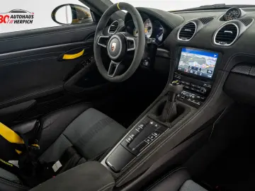 Porsche Cayman GT4RS CS