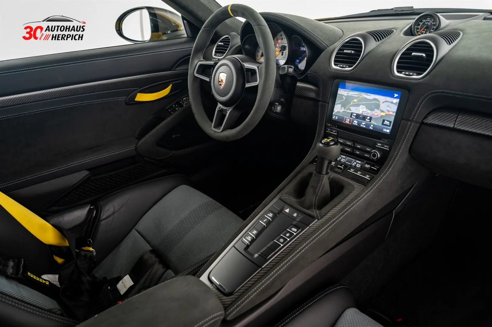 Porsche Cayman GT4RS CS