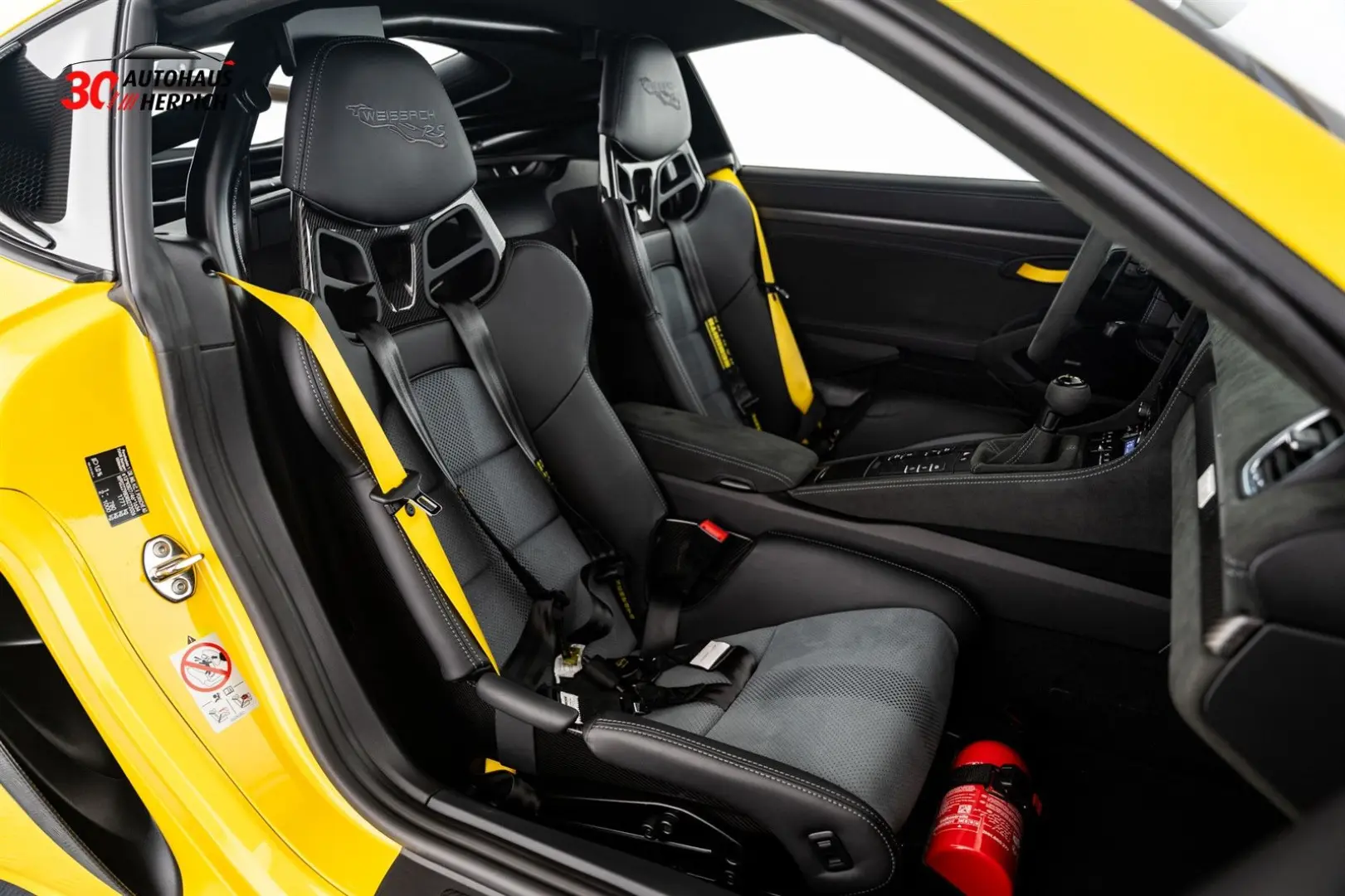 Porsche Cayman GT4RS CS