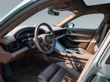 Porsche Taycan 4S Cross