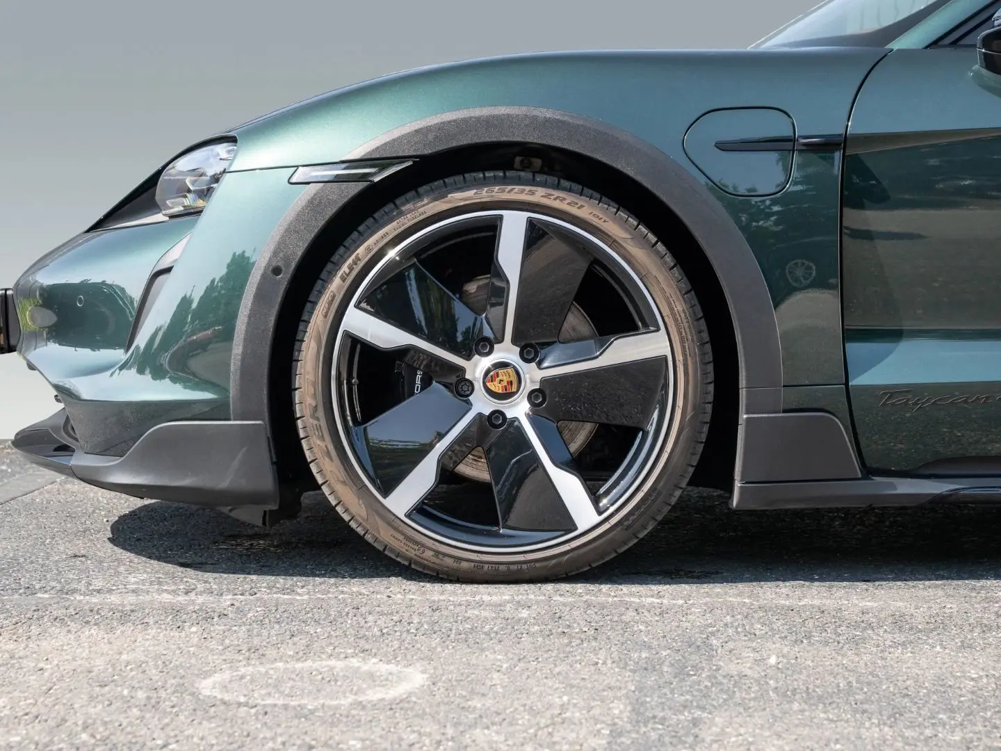 Porsche Taycan 4S Cross