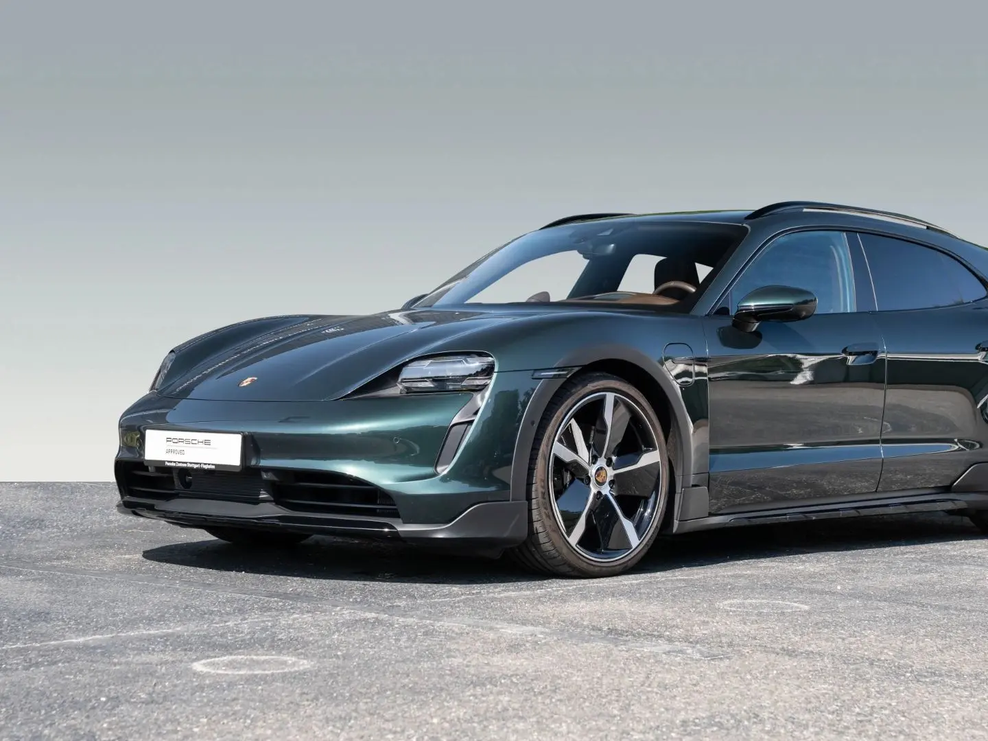 Porsche Taycan 4S Cross