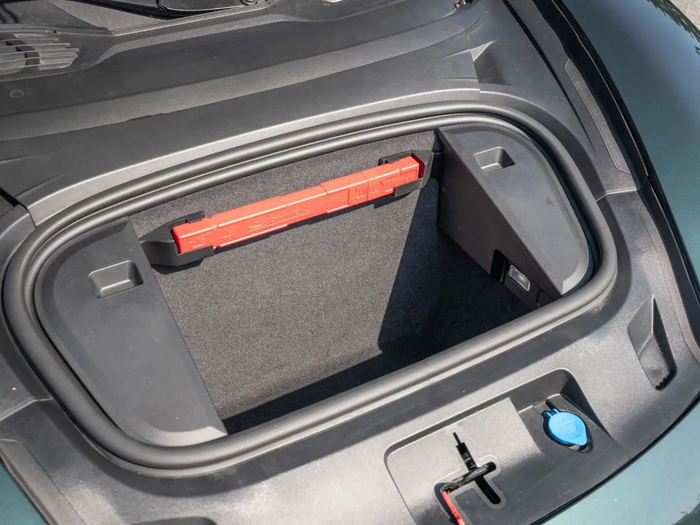 Porsche Taycan 4S Cross