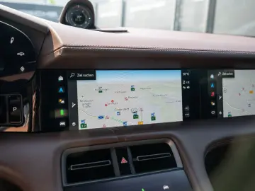 Porsche Taycan 4S Cross