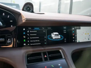 Porsche Taycan 4S Cross