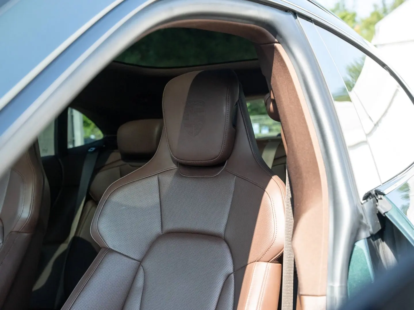 Porsche Taycan 4S Cross