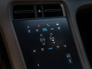 Porsche Taycan 4S Cross