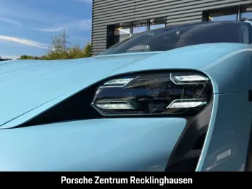 Porsche Taycan Turbo Cross