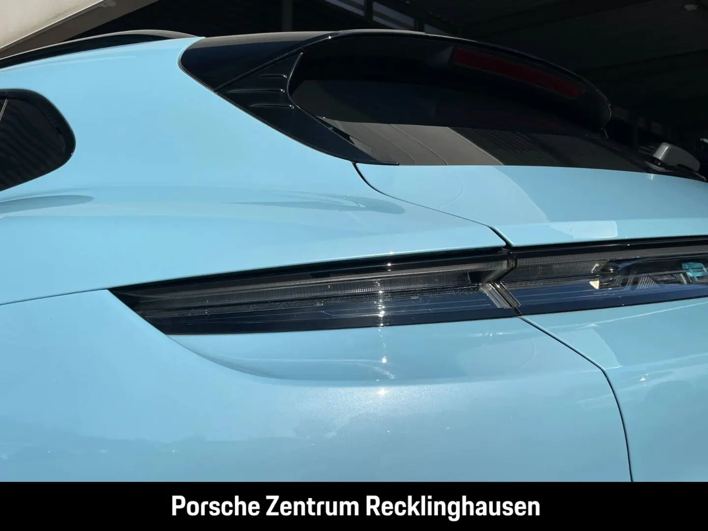 Porsche Taycan Turbo Cross