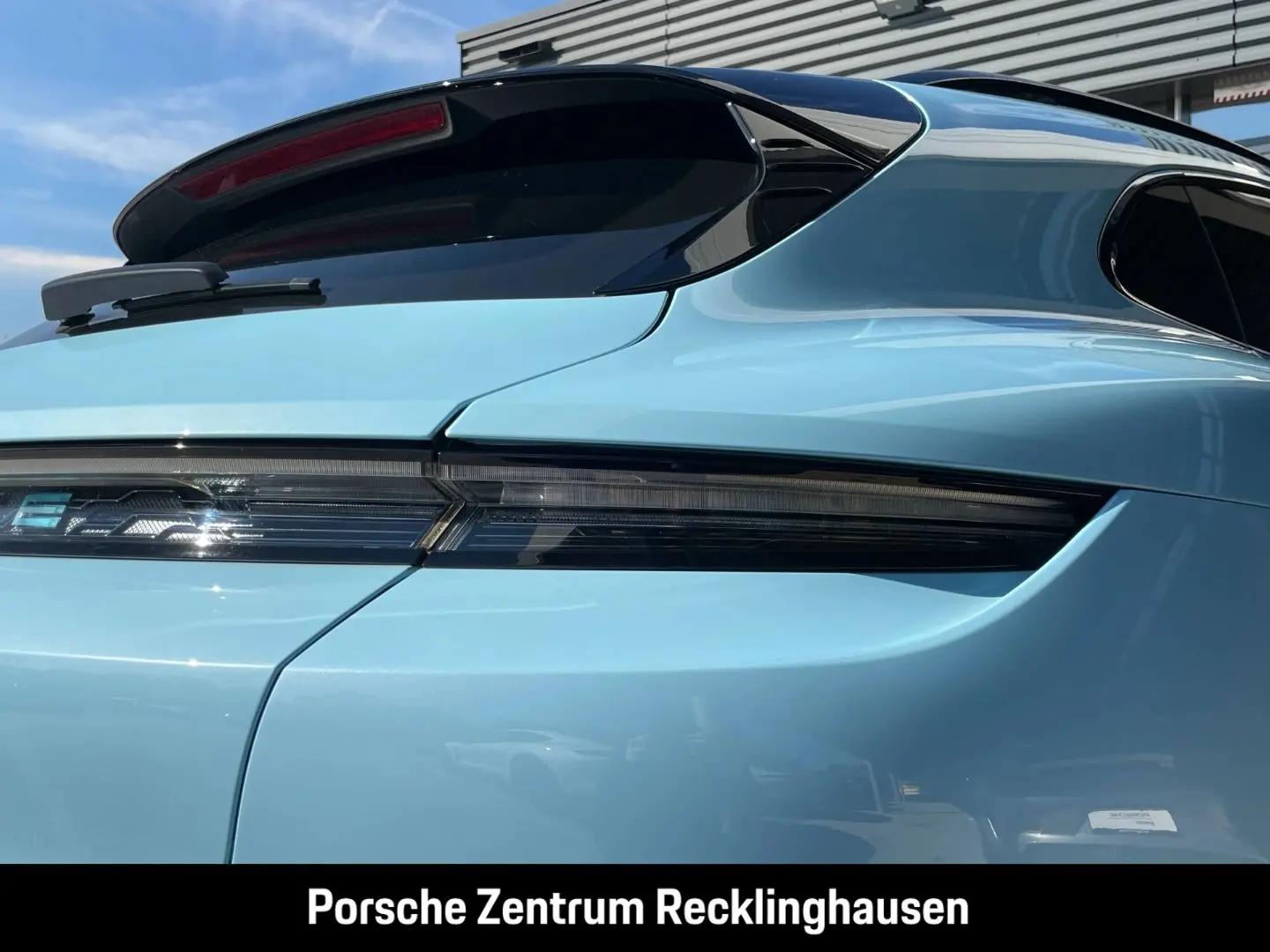 Porsche Taycan Turbo Cross