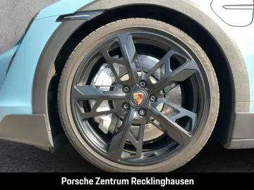 Porsche Taycan Turbo Cross