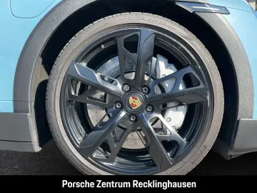 Porsche Taycan Turbo Cross