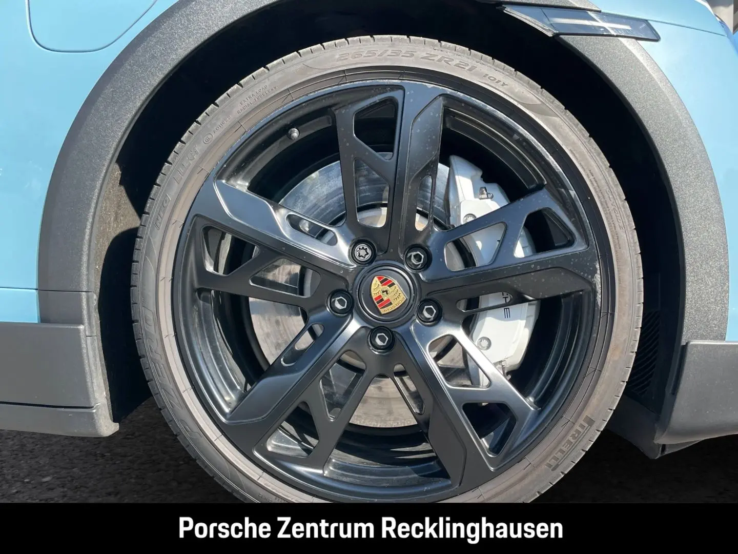 Porsche Taycan Turbo Cross