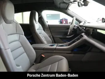 Porsche Taycan 4 Cross