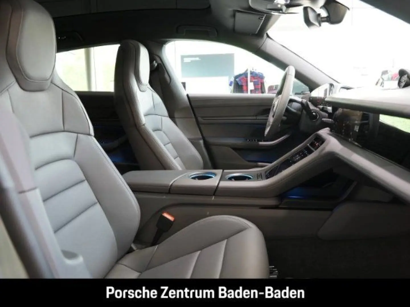 Porsche Taycan 4 Cross