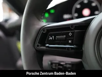 Porsche Taycan 4 Cross