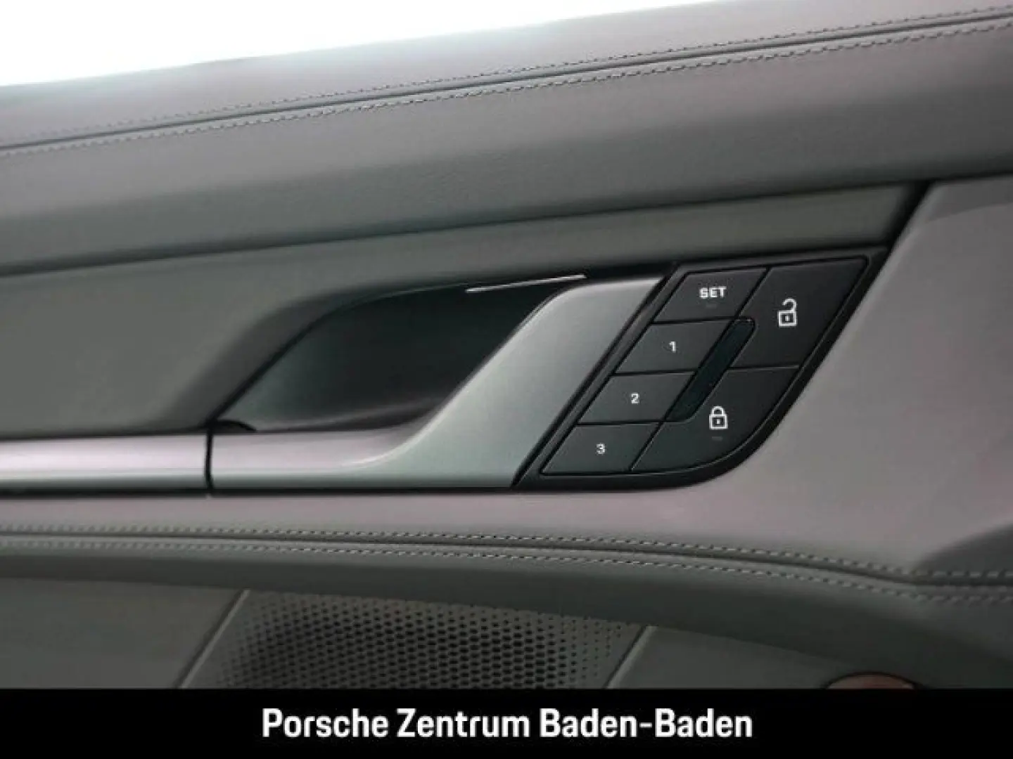 Porsche Taycan 4 Cross