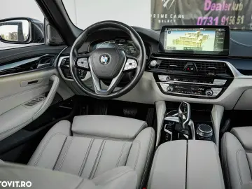 BMW Seria 5 530e Aut. Luxury Line