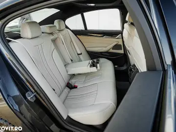 BMW Seria 5 530e Aut. Luxury Line