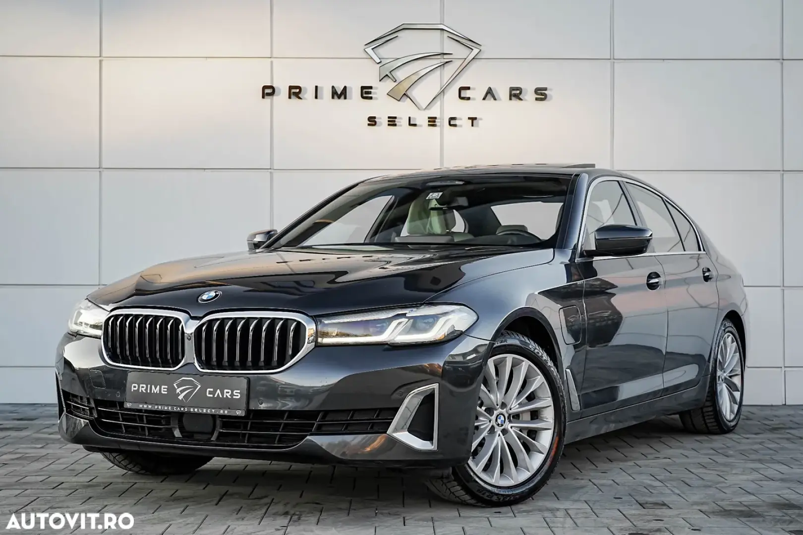 BMW Seria 5 530e Aut. Luxury Line