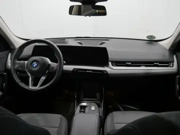 X1 xDrive 25e