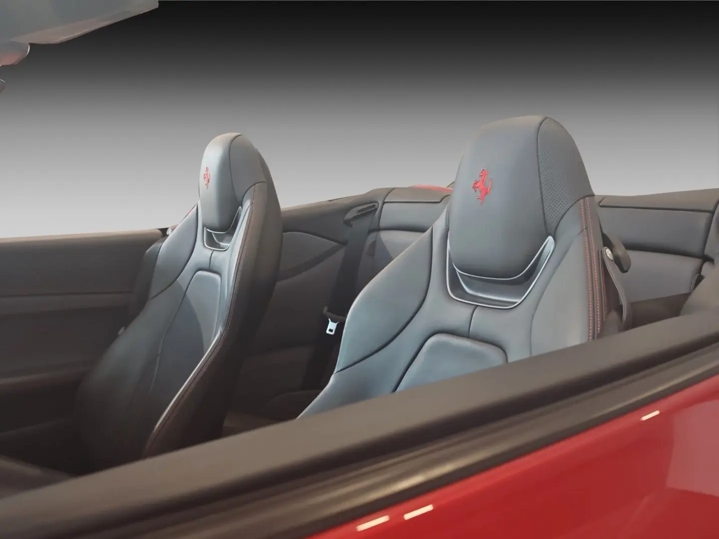 Portofino 3.9T V8 CARBON LED KAM SCUDETTI JBL