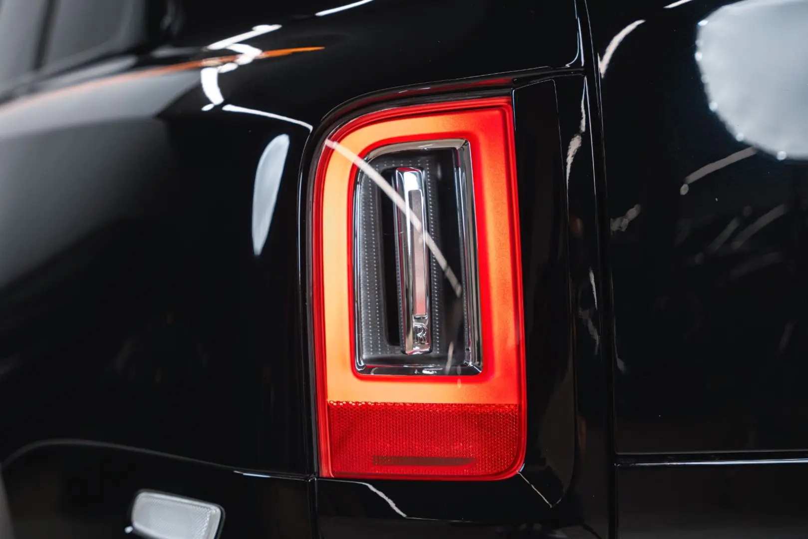 Cullinan Black Badge  FULL OPTION