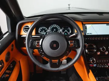 Cullinan Black Badge  FULL OPTION