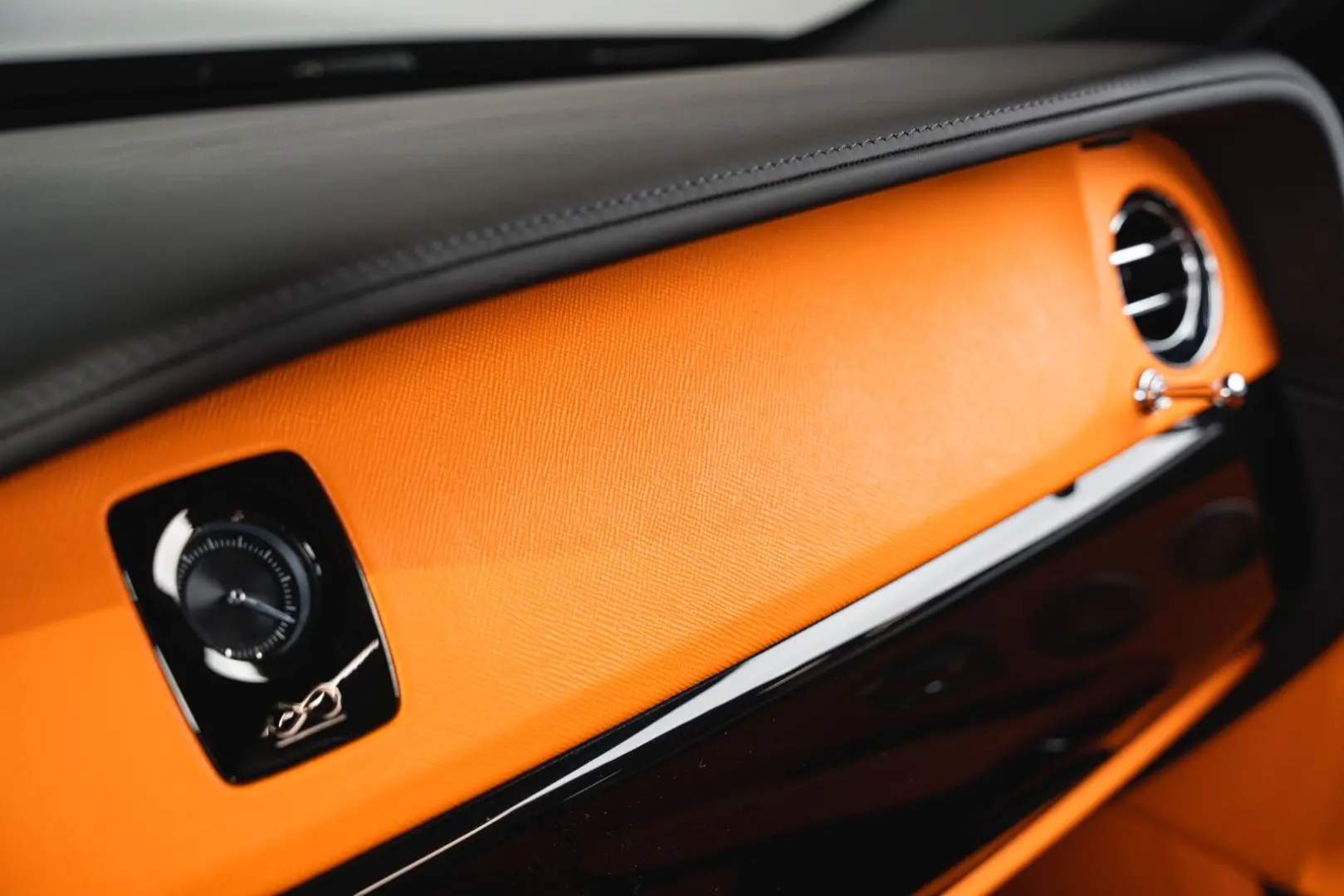 Cullinan Black Badge  FULL OPTION