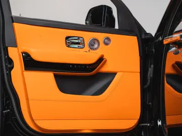 Cullinan Black Badge  FULL OPTION