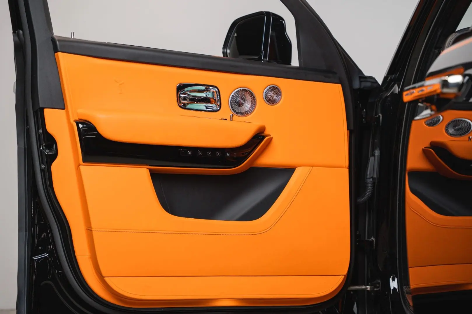 Cullinan Black Badge  FULL OPTION