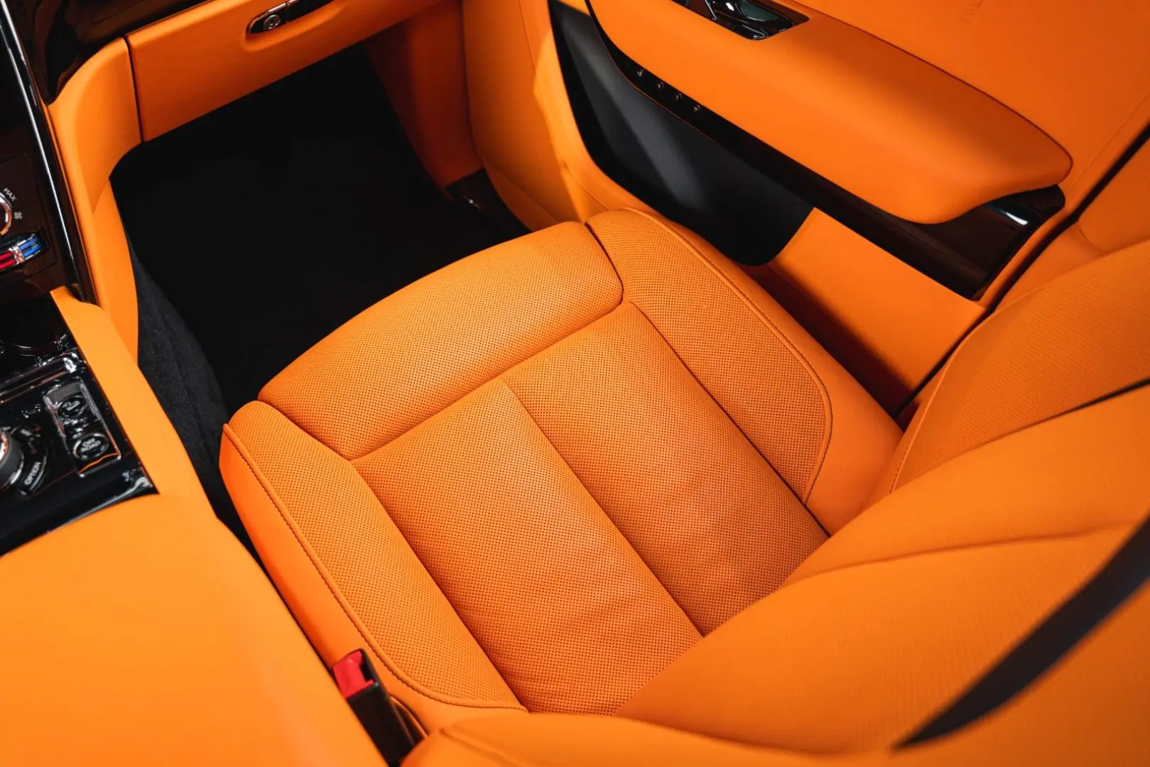 Cullinan Black Badge  FULL OPTION