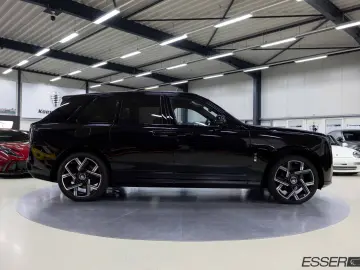 Cullinan Series II Black Badge   Bespoke