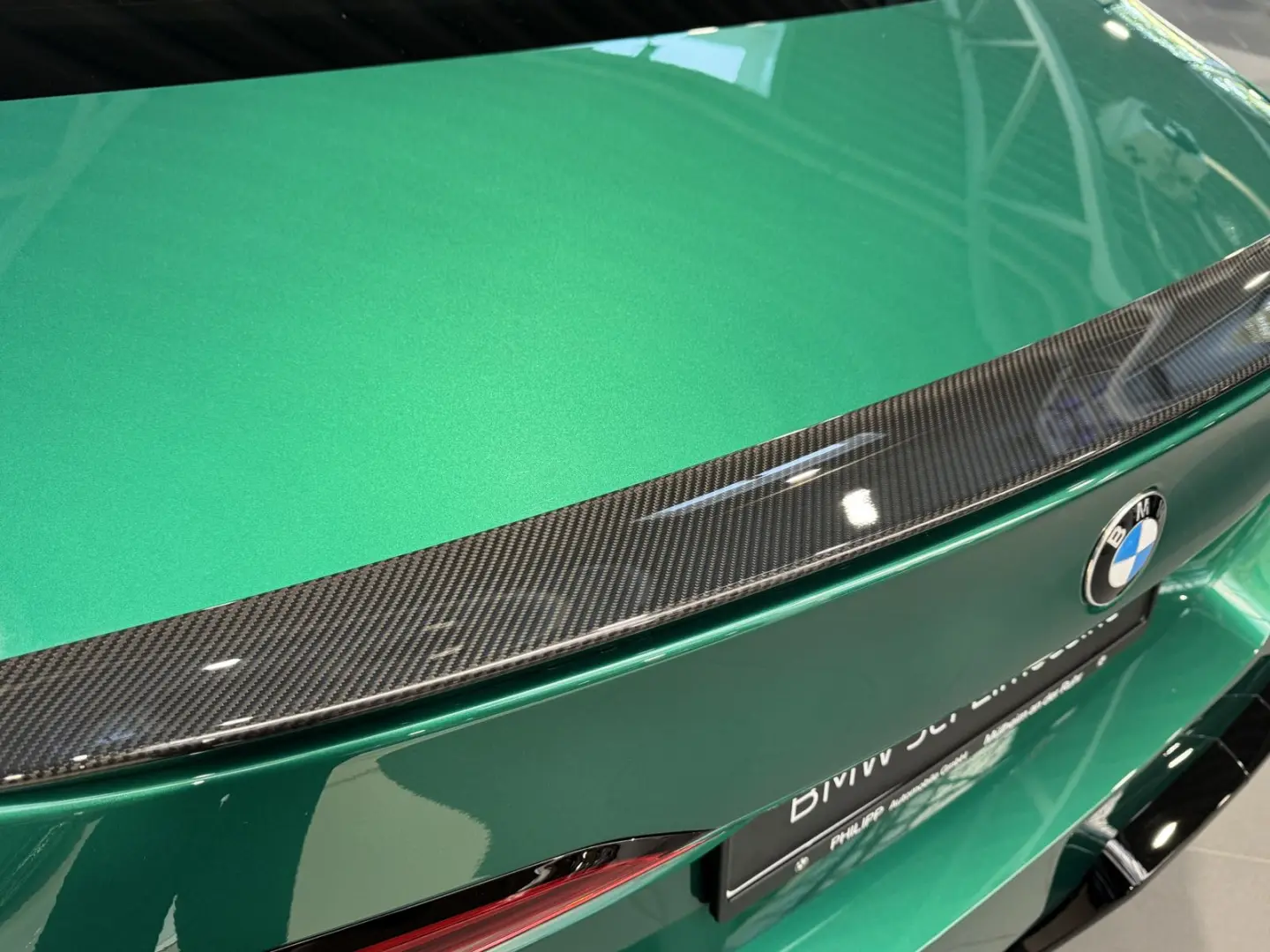 M5 Limousine M Drivers P. Ultimate B&W AHK 0 5%