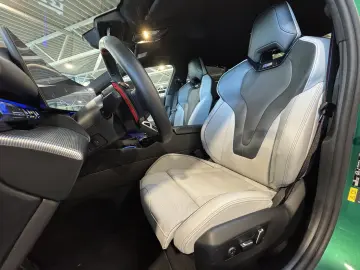 M5 Limousine M Drivers P. Ultimate B&W AHK 0 5%