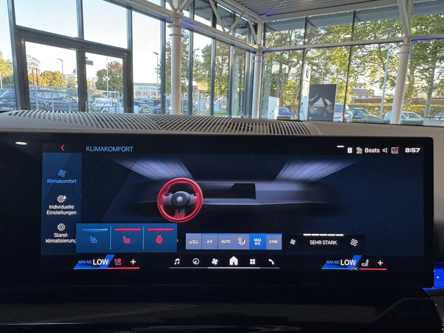 M5 Limousine M Drivers P. Ultimate B&W AHK 0 5%