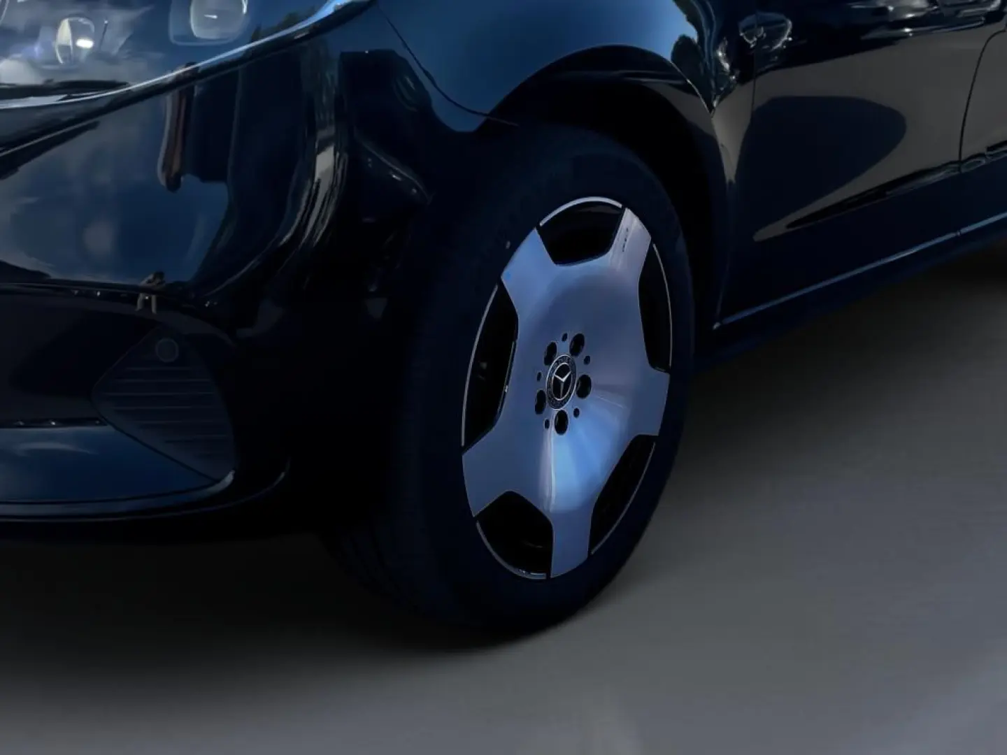 V 300 d AVANTGARDE Lang MBUX LIEGEPAKET AHK AVAN