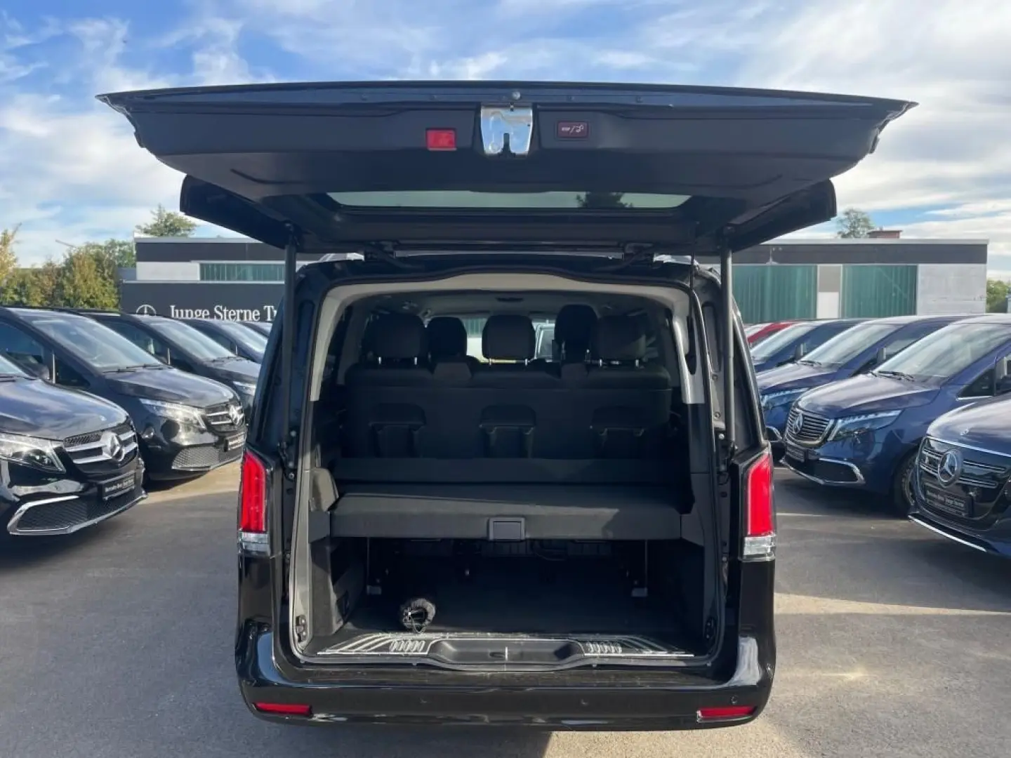 V 300 d AVANTGARDE Lang MBUX LIEGEPAKET AHK AVAN