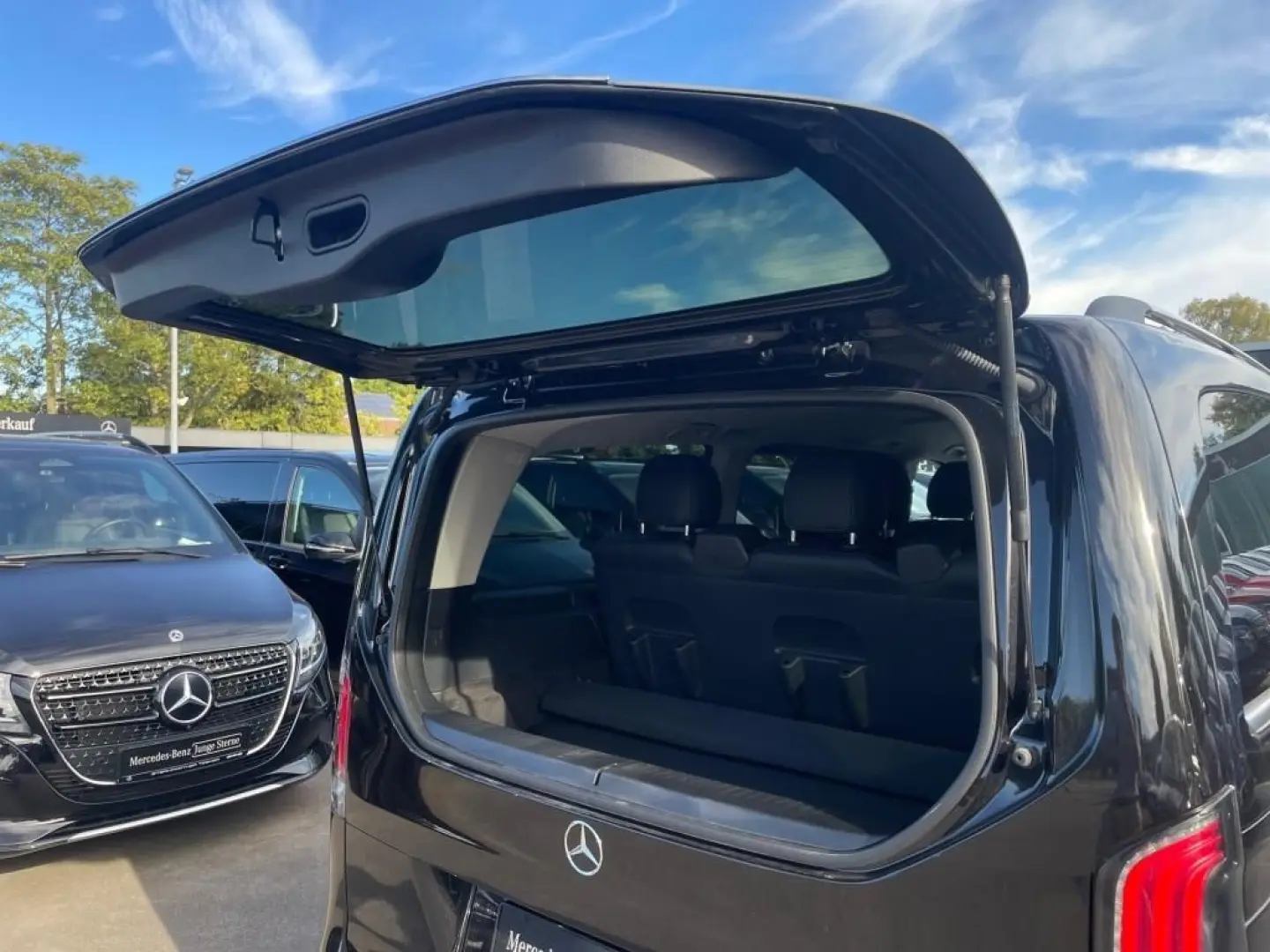 V 300 d AVANTGARDE Lang MBUX LIEGEPAKET AHK AVAN