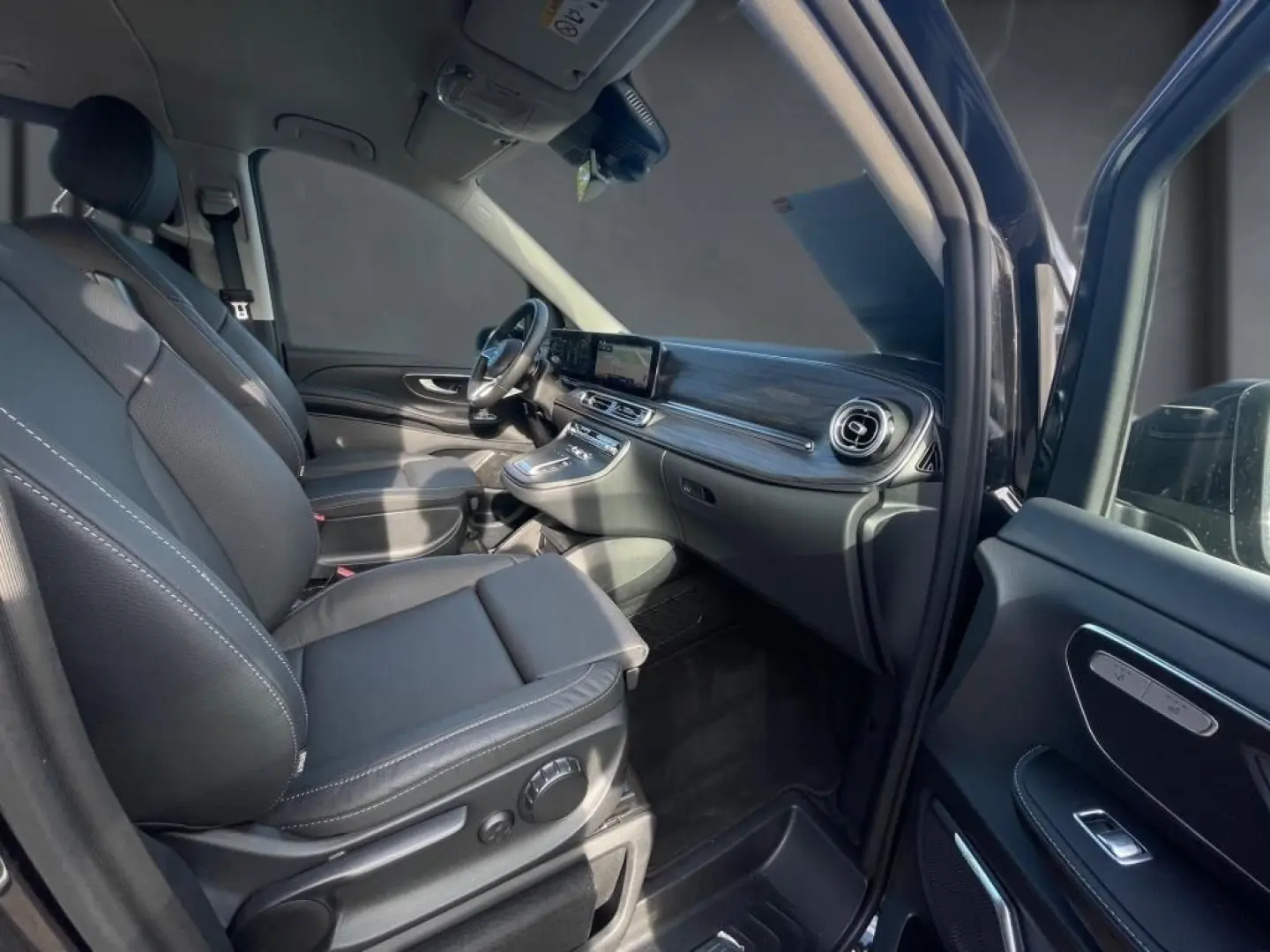 V 300 d AVANTGARDE Lang MBUX LIEGEPAKET AHK AVAN